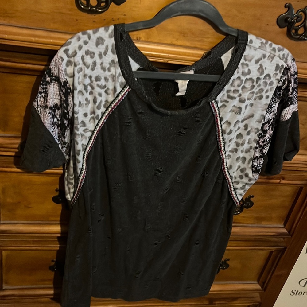 Boutique Top w/Leopard/Snake Patterns Sz XL
